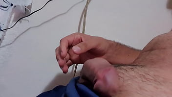 Preview 4 of Bolliywood Sex - Masturbandome viendo un video de kim en la compu