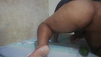 Preview 4 of Chaina Xnxx Gril - Pepino grande en mi culo