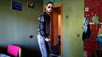 Preview 2 of 5 To 10 Yers Smll Grill Sex - Wanker in clothes