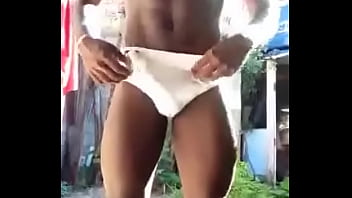 Preview 1 of Colegiala Piss - Muita porra