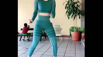 Preview 3 of Full Hd Group Sex Porno - No sabe bailar