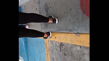 Preview 4 of Mom Caght By Seeing Sex Videos - Culo en leggins 2
