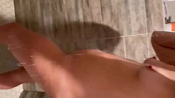 Preview 1 of Modal Xxnxx Bartanya - Caught the wife in the shower washing her face