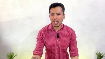 Preview 4 of Suck Tits Piss - Hombre hetero dotado pre&ntilde_a a un Arabe dotado y deja que un brasile&ntilde_o le de sexo oral ! Relato sexual