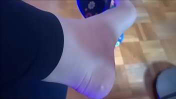 Preview 3 of Ship Crew - Nicoletta&#039_s fantastic feet in flip flops to lick and worship everyone