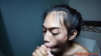 Preview 4 of Bbw Granny Cumshot Of Her Face - Skinny Ladyboy Venus Takes Bath And Gives Blowjob
