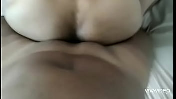 Preview 2 of Tetona En Webcam - Lew Moreno levando rola do neg&atilde_o