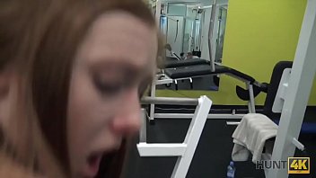 Preview 4 of Www Xx Vido Up - HUNT4K. Coniglietto ingenuo in palestra fa sesso con un maschio ricco invece di allenarsi