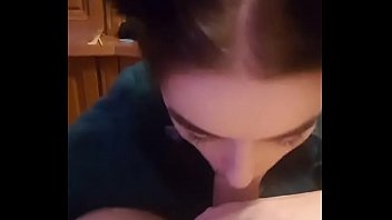 Preview 1 of Carhyheaven Stepmom - Me saca la leche con una mamada