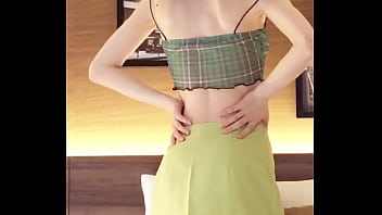 Preview 4 of Anamil Xxx Video - Japanese beautiful girl wearing a navel-baring outfit