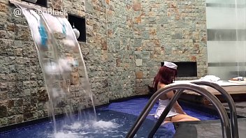 Preview 2 of Candy Cox Anal Sex - MARINHEIRA SAFADA BATENDO BUNDA NA AGUA