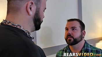 Preview 1 of Ruivinha Rebolando Na Pica - Kinky Dean Gauge rammed raw and rough by bear Aiden Storm