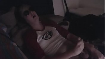 Preview 2 of Wald Asian - Goularte com camisa do Dave batendo uma