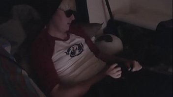 Preview 1 of Wald Asian - Goularte com camisa do Dave batendo uma
