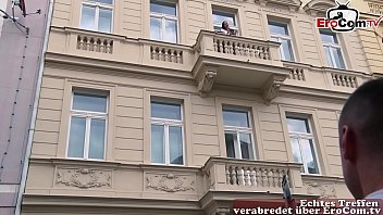 Preview 1 of Eva Notty Old Porn - Deutsche Milf Nachbarin verf&uuml_hrt den Nachbarn zum Sex ohne gummi