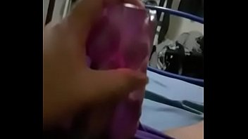 Preview 2 of Sleeping Moms Porn - masturb&aacute_ndomelos con condon