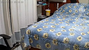 Preview 4 of Rabari Sex Com - Estava sentindo dor de cabe&ccedil_a ent&atilde_o coloquei uma camera de segran&ccedil_a escondida em casa !!! Eu estava certo !!!