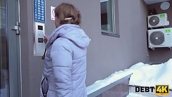 Preview 3 of Live Leak - DEBT4k. Blonde Kokette will neue Stiefel kaufen,  warum also Muschi verkaufen