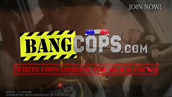 Preview 1 of Xx Bf Lakelvideo - Ghetto guy dealing with MILFs to escape prison