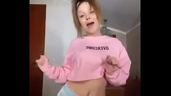 Preview 1 of Tanre Crot - Larissa Manoela Gostosa Dan&ccedil_ando #2