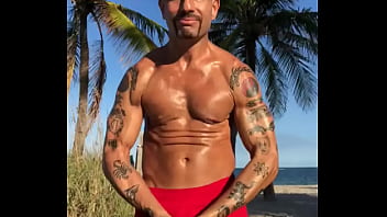 Preview 4 of Cum Seck - BEACH BODY PORNSTAR