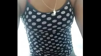 Preview 1 of Mia Khalifa Boobs Licking - Morena manda video bailando