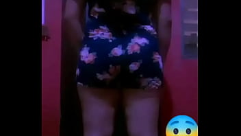 Preview 1 of Mom And Hot Dog Sex - Puta de guatemala le gusta la berga