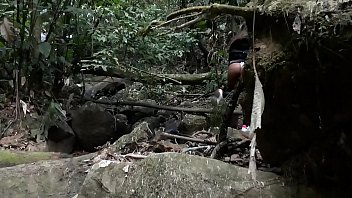 Preview 1 of Muxe And Mr Clean Of Tgporn - Chupando pau na cachoeira Delicia