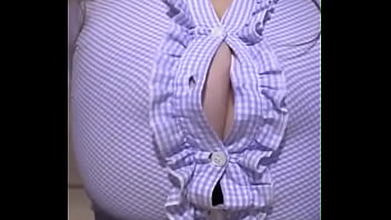 Preview 4 of New Prown Sex - Peituda arrebentando os botoes da camisa com os peitos