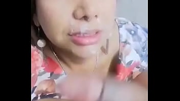 Preview 1 of New Sexcom Movi - Le encanta la leche en su cara