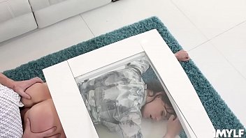 Preview 4 of Sleeping Sex Videos Ply - Becky got stucked and before stepson Oliver help her,  he slide his dick inside her MILF twat