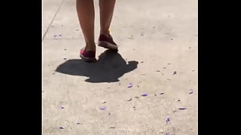 Preview 2 of Mad Dcxxx - Nalgona en short caminando por calles de la CDMX
