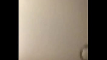 Preview 1 of Small Smashed To A Great Porn - Tik Toker desnuda se sienta sobre su celular para ganar seguidores