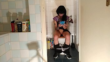 Preview 1 of Big Cook China - Sexy goth teen pee &amp_ s. while play with her phone pt2 HD