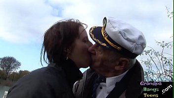 Preview 1 of New Sixec - Dick licking teen slut wants old man