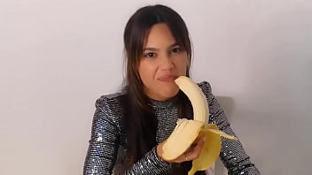 Preview 3 of Door Fetish - Apolonia Lapiedra Sucking Banana