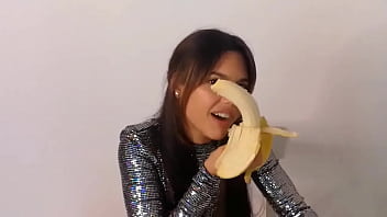 Preview 1 of Door Fetish - Apolonia Lapiedra Sucking Banana