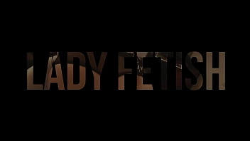 Preview 1 of Ypung Age - Milf Italiana esibizionista Lady Fetish anteprima servizio fotografico