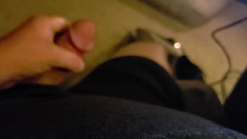 Preview 1 of Hunder Hunt - Jerking off