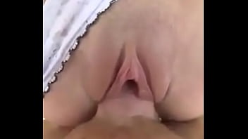 Preview 2 of Sister Seksi Sleep - Rico como se lo deja meter