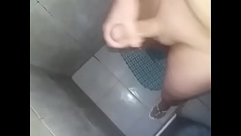 Preview 3 of Big Ass Shower Xnxx - Meu grelinho duro gozando com tes&atilde_o