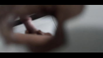 Preview 3 of Peyton Moaning - Homem batendo punheta e gozando no banheiro,  no centro de Campinas