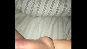 Preview 4 of Masturbate Behind Mom - Una paja y ya