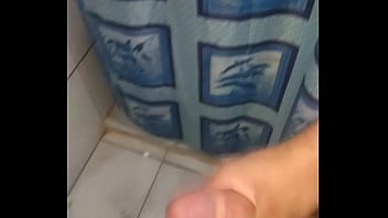 Preview 3 of Sexgay Raw - Punheta gostosa no banheiro