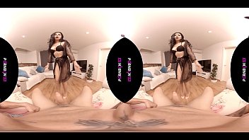 Preview 1 of Xprono Famme Pise - POV Mujer llaga a casa de trabajar y pilla al marido haci&eacute_ndose una paja en cuarentena pero esta tan cachonda que que decide... PORNBCN Julia de Lucia hot wife Puedes ver esta escenas en VR 4K realidad virtual en nuestra pagina oficial porno espa&amp_a