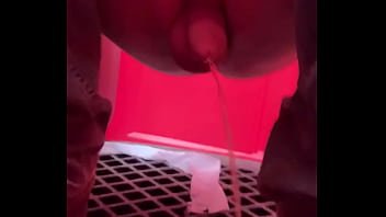 Preview 3 of Sanylina Xxx Video - Squat to Pee