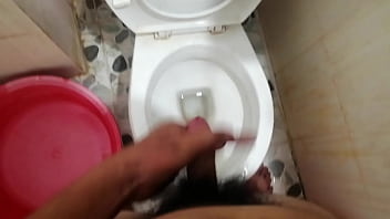 Preview 2 of Ladyboy Did - Bắn tinh trong nh&agrave_ vệ sinh