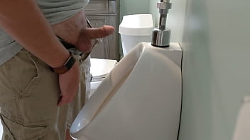 Preview 4 of Suzka Xxx Com - Urinal piss