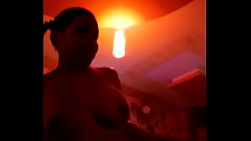 Preview 1 of Bollywood Herein Sex Video - Veneca dando mamada al natural