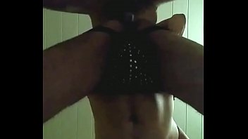 Preview 3 of Desi Vedio Xnxx - Gemendo alto e levando fortes socadas